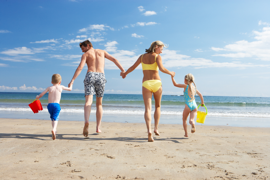 famille à la plage Soulac